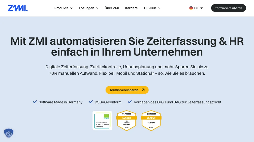 ZMI Zeiterfassung-Software: Blaue Zeiterfassungs-Headline mit gelbem Termin-Button und DATEV-Zertifikat (Screenshot August 2026)